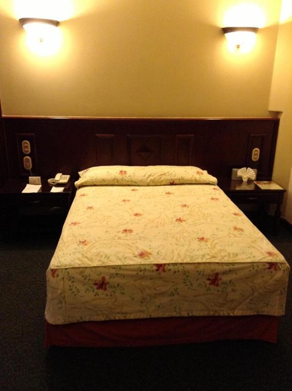 Hotel Real De Uruapan Uruapan  Kamer foto